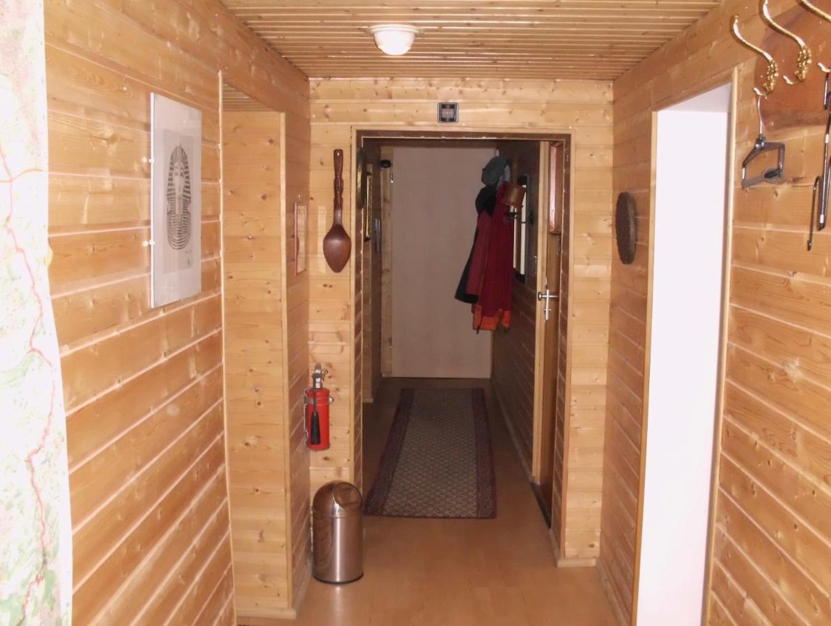 Schoenes Doppelbettzimmer Im Untergeschoss Inkl Parkplatz Nach Verfuegbarkeit Essen Exteriér fotografie