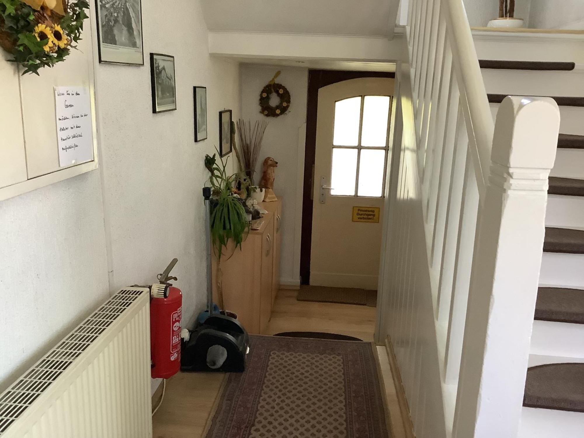 Schoenes Doppelbettzimmer Im Untergeschoss Inkl Parkplatz Nach Verfuegbarkeit Essen Exteriér fotografie